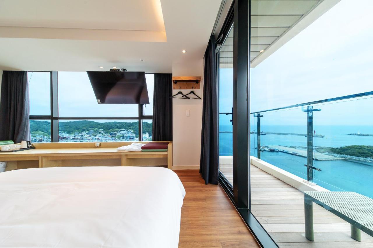 The Club Hotel Gijang Yeonhwari Busan Exterior photo